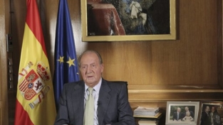 Juan Carlos abdica e si discute di Repubblica
