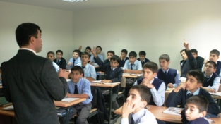 Ilham, insegnante in Azerbaijan