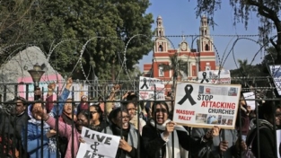 Intolleranza religiosa in India, picchiati suore e preti