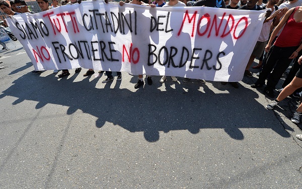 Manifestazione a favore dei migranti a Ventimiglia