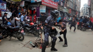 Un altro terremoto in Nepal: questa volta politico
