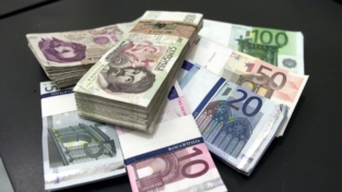 Cambiare le lire in euro è di nuovo possibile