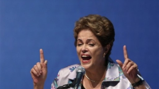 Il Supremo tribunale sospende il processo di destituzione di Dilma Rousseff