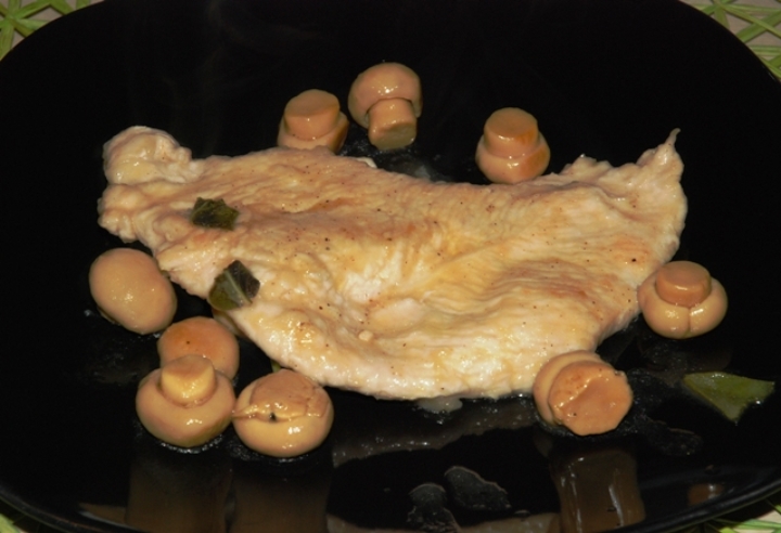 Scaloppine Di Pollo Con Porto Bianco Champignon E Salvia Citta Nuova Citta Nuova