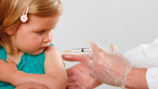 Vaccinazioni, cresce il fronte del no