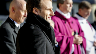 Macron propone una “laicità del dialogo”