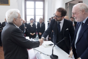 Il Presidente della Repubblica Sergio Mattarella con Alfonso Bonafede, ministro della Giustizia, in occasione della cerimonia di inaugurazione dei corsi di formazione della Scuola Superiore della Magistratura per l'anno 2019 a Scandicci (Firenze), 5 aprile 2019.