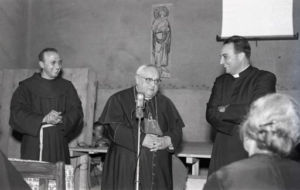 Mons. De Ferrari con Pasquale Foresi in Mariapoli