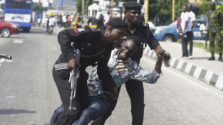 Nigeria: polizia contro manifestanti “rivoluzionari”