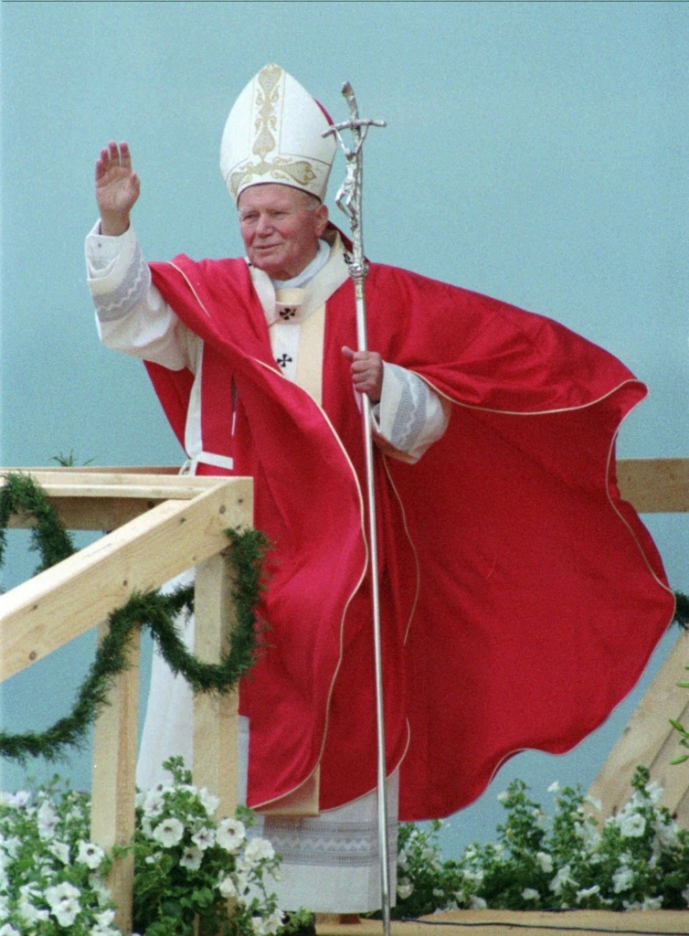 Giovanni Paolo II (AP Photo/Jockel Finck)