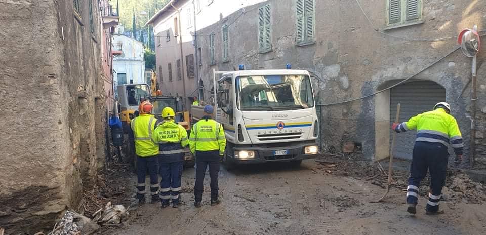 La Protezione civile al lavoro in Liguria (da pagina Facebook Giovanni Toti)