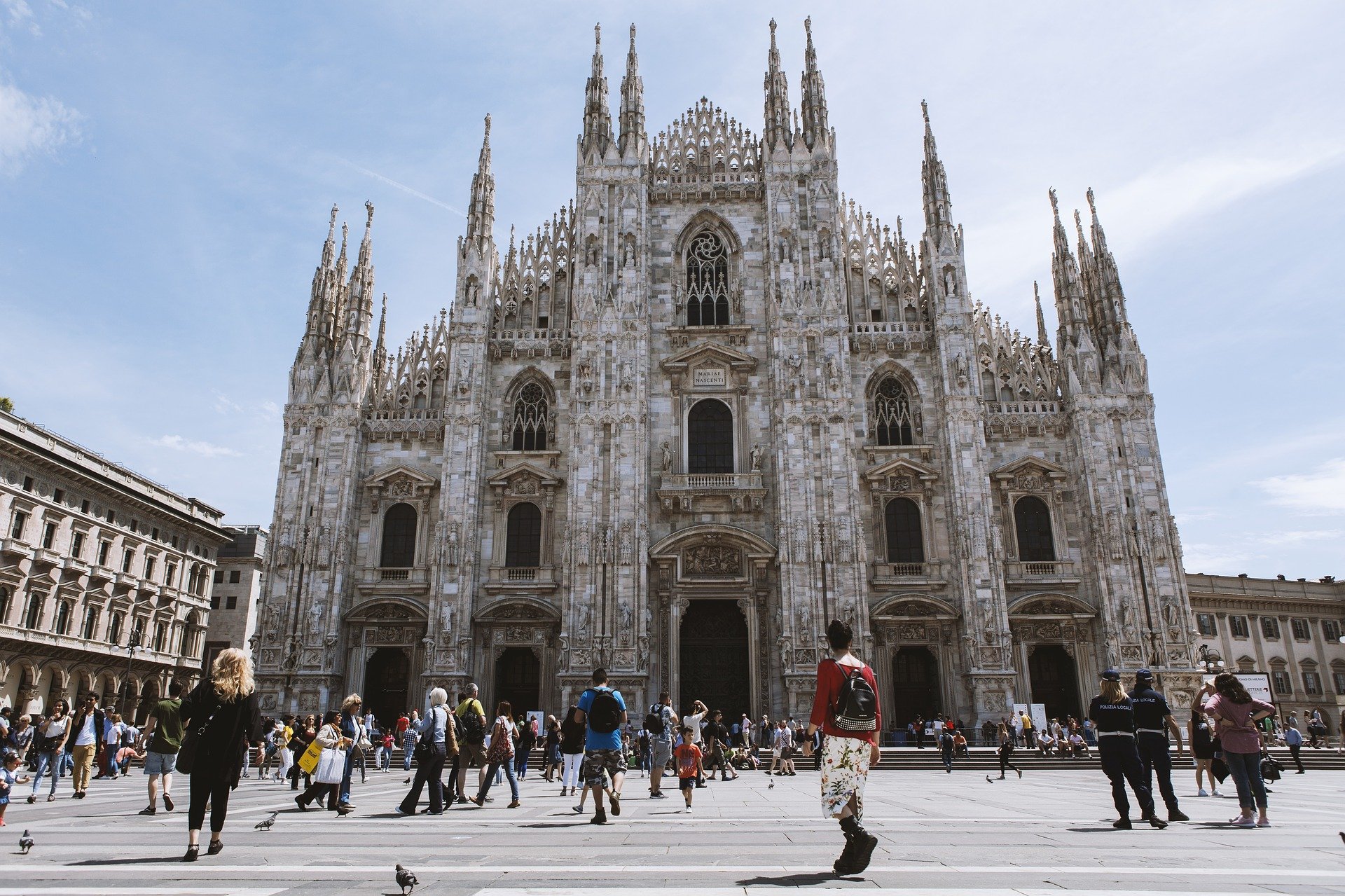 fotografia del Duomo con la sua Scuola della Cattedrale
