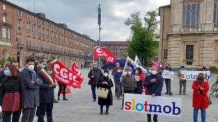 Azzardo e politica, manifestazione a Torino