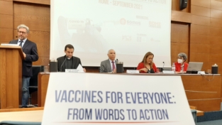 Vaccini per tutti: dalle parole ai fatti