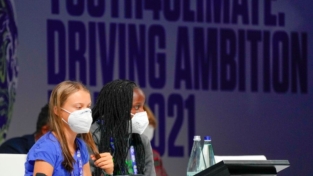 Youth4Climate, il grido di Greta Thunberg: State annegando i nostri sogni