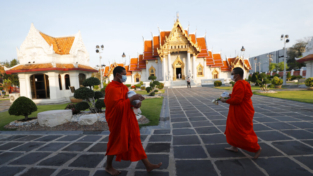 La Thailandia riapre al turismo