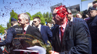 Polonia, ambasciatore russo aggredito con vernice rossa