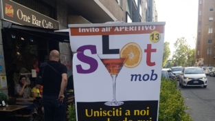 Azzardo, a Milano ritorna l’aperitivo Slot Mob