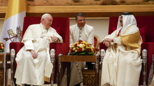 Il papa in Bahrain, religioni in dialogo