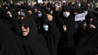 Iran, giovani pronti al martirio contro il regime repressivo