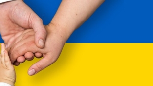 Guerra in Ucraina: “abbiamo accolto in casa nostra una mamma con due figli”