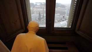 Papa Benedetto: «Profondamente turbato dagli abusi»