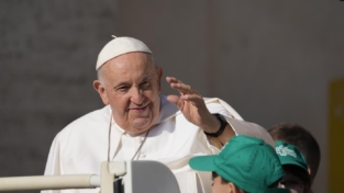 Bergoglio ricoverato al Gemelli: nuovo intervento all’addome