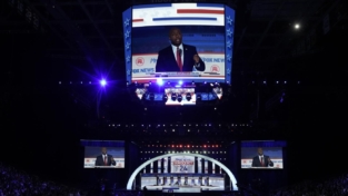 Elezioni Usa, primo dibattito in tv senza Trump