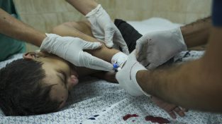 Bombardato ospedale a Gaza, infuria il conflitto. Hezbollah attaccherà Israele?