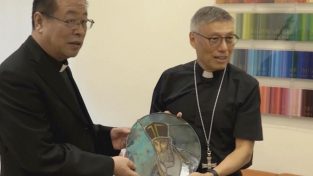 Il vescovo di Pechino in visita ad Hong Kong