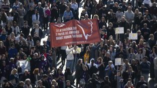 Migliaia di pellegrini a Roma: no alla tratta degli esseri umani