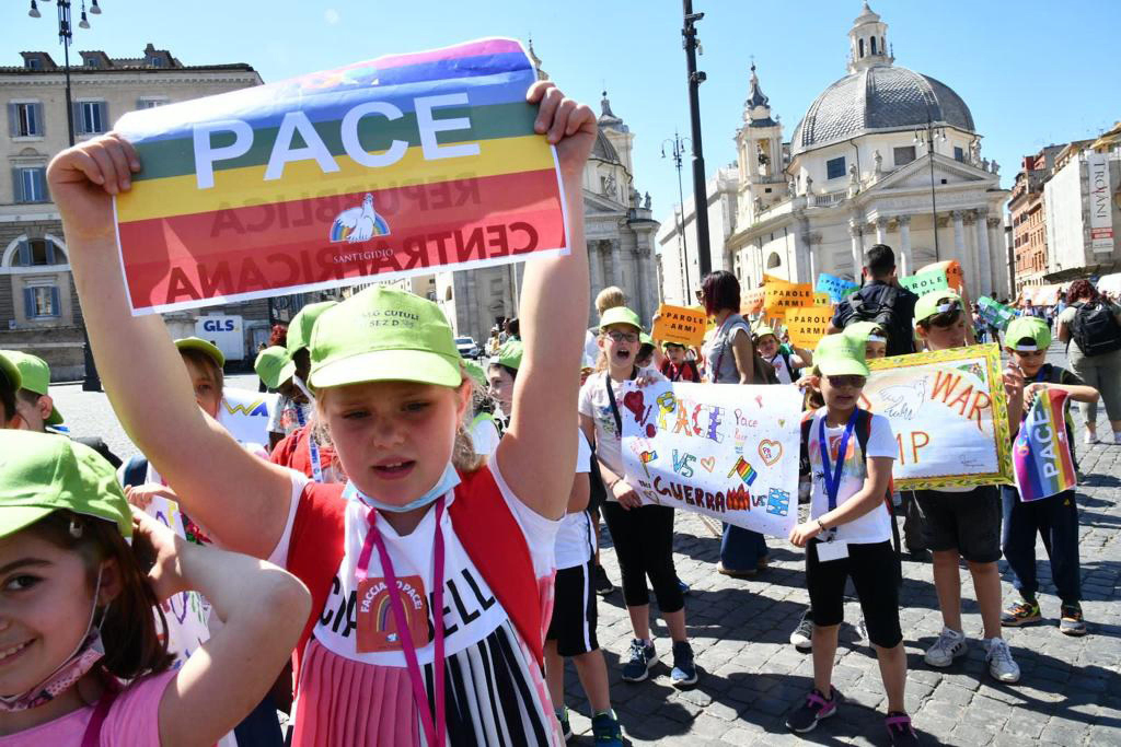 "Infanzia rubata", la guerra vista con gli occhi dei bambini - Città Nuova