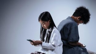 La tecnologia e i disturbi psicologici tra gli adolescenti
