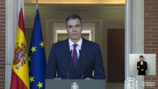 Spagna, Sánchez ritorna dopo “i 5 giorni di aprile”