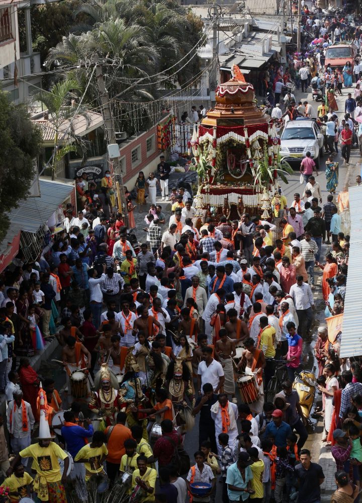 Celebrazioni del Maha Shivratri in onore del dio Shiva, a Bagalore, India, 8 marzo 2024. ANSA/JAGADEESH NV