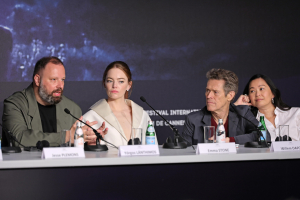 Yorgos Lanthimos, Emma Stone, Willem Dafoe e Hong Chau, Kinds Of Kindness. Conferenza stampa, Cannes Film Festival 2024. ANSA/Neilson Barnard